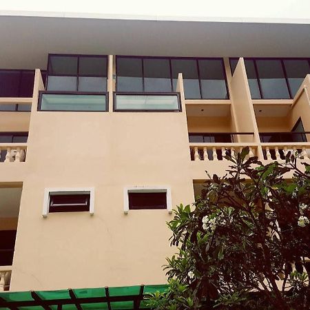 Royal Waves Hotel Patong Exteriör bild